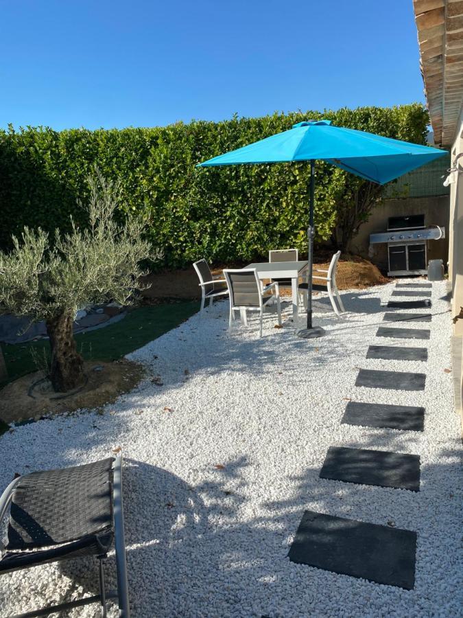 Petit Nid Douillet En Luberon Avec Spa Ansouis Exterior photo