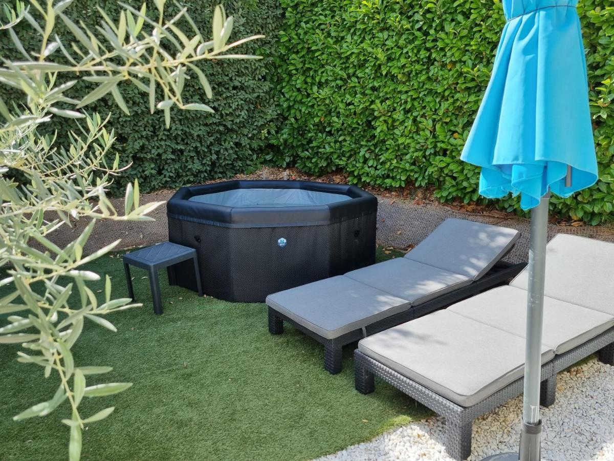 Petit Nid Douillet En Luberon Avec Spa Ansouis Exterior photo